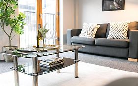 Super Spacious 2 Bed Apartment